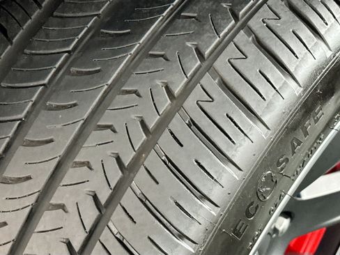 Used 2021 Dodge Challenger SRT Hellcat w/ Plus Package image 40