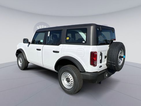 New 2025 Ford Bronco 4-Door image 4