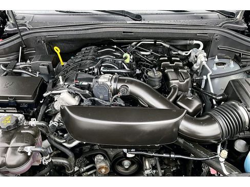 Certified 2025 Dodge Durango GT image 11