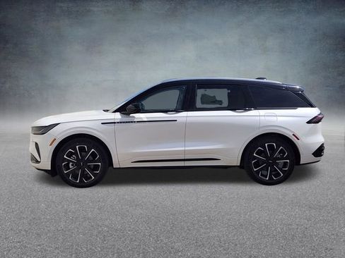 New 2026 Lincoln Nautilus Reserve AWD/4WD image 4