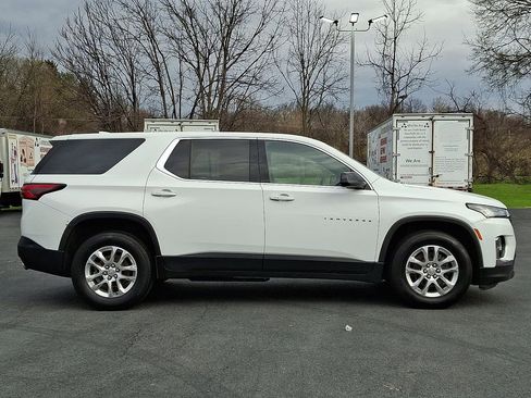 Used 2023 Chevrolet Traverse LS AWD/4WD image 10