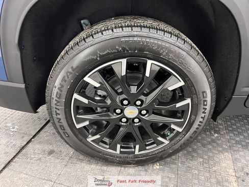 New 2026 Chevrolet Traverse LT w/ Sun and Wheel Package FWD image 15