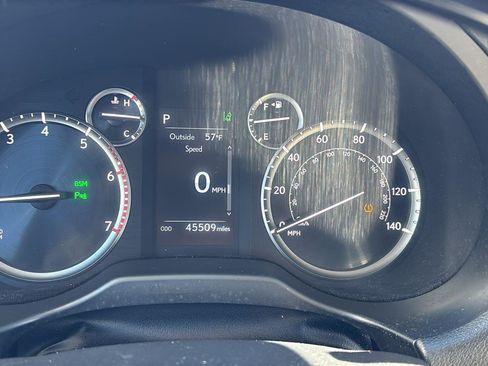 Used 2023 Lexus GX 460 Premium w/ Premium Package image 29