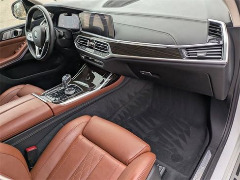 Used 2019 BMW X7 xDrive50i w/ Premium Package image 19