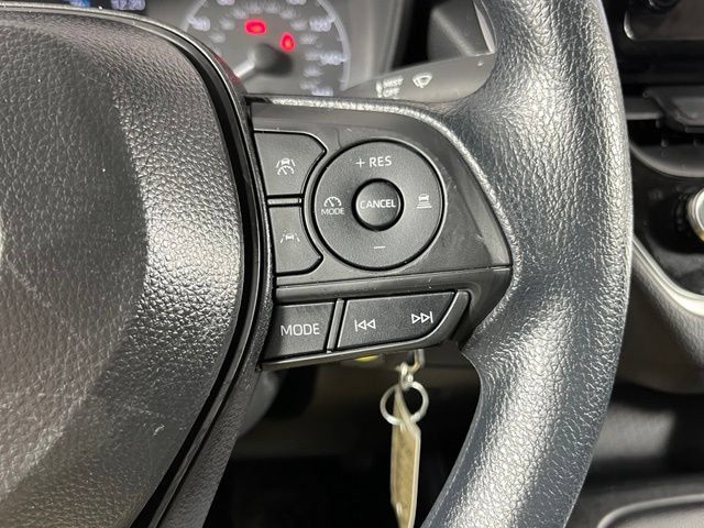 Used 2025 Toyota Corolla LE FWD image 14