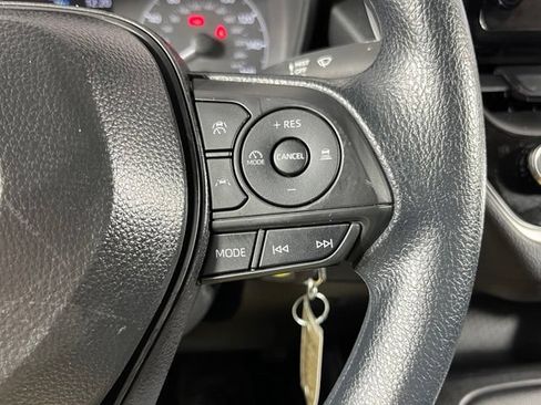 Used 2025 Toyota Corolla LE FWD image 14