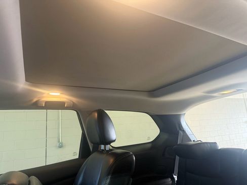 Used 2018 Nissan Pathfinder SL w/ SL Premium Package image 31