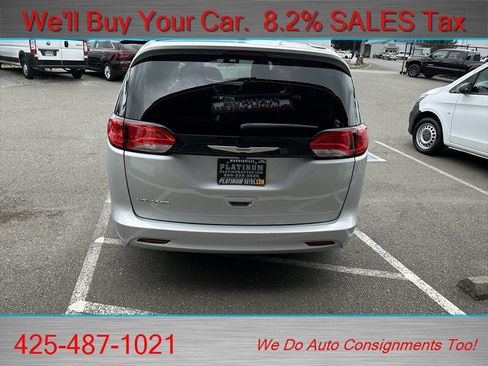 Used 2022 Chrysler Voyager LX FWD image 6