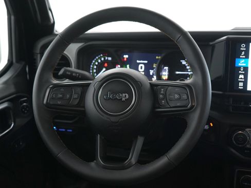 Used 2024 Jeep Wrangler Unlimited w/ Convenience Group image 16