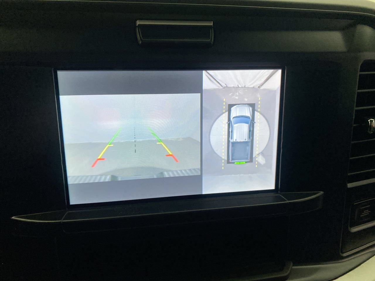 New 2026 Ford F250 XLT w/ 360-Degree Camera Package AWD/4WD image 17