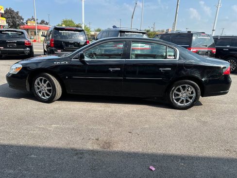 Used 2007 Buick Lucerne CXL image 2