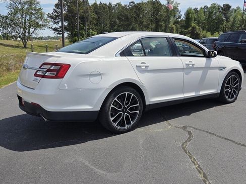 Used 2017 Ford Taurus SEL w/ Equipment Group 201A FWD image 11