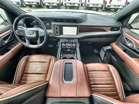 Certified 2023 GMC Yukon Denali Ultimate image 21