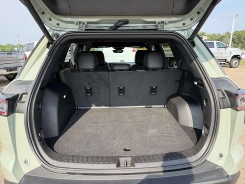 Used 2025 Chevrolet Equinox LT w/ Convenience Package II AWD/4WD image 8