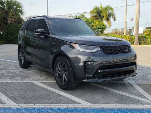 Certified 2024 Land Rover Discovery Dynamic SE image 7