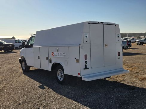 New 2025 Chevrolet Express 3500 w/ Power Convenience Package image 5
