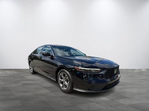Used 2023 Honda Accord EX image 1