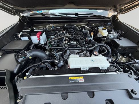 Certified 2026 Toyota Tacoma Limited AWD/4WD image 9
