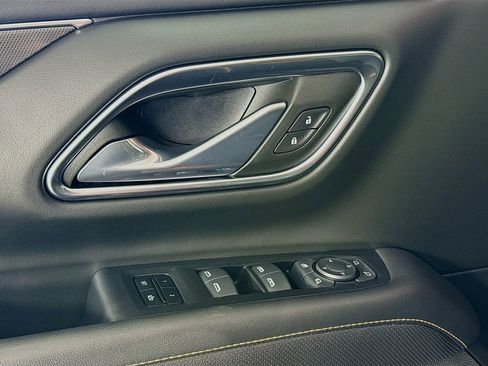 Used 2023 GMC Yukon AT4 w/ Technology Package image 17