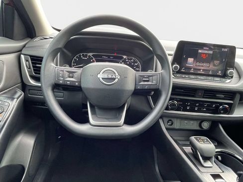Used 2026 Nissan Rogue S FWD image 12