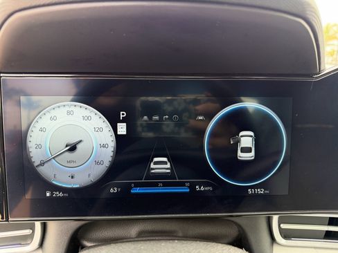 Used 2024 Hyundai Elantra Limited FWD image 13