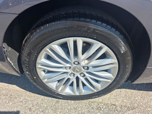 Used 2013 Lexus ES 350 w/ Luxury Pkg FWD image 22
