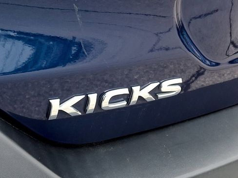 Used 2019 Nissan Kicks SV FWD image 30