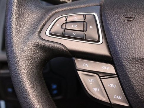 Used 2018 Ford Focus SE image 19