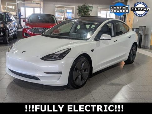 Used 2023 Tesla Model 3 Standard Range image 4