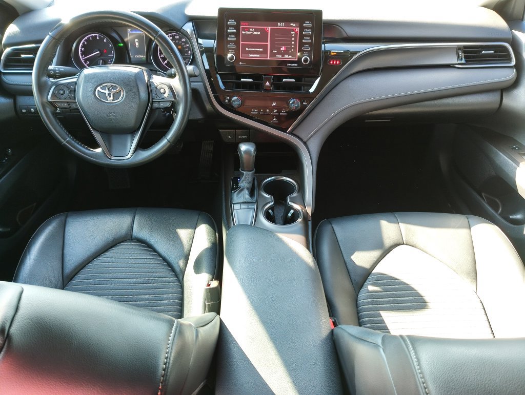 Used 2024 Toyota Camry SE FWD image 5