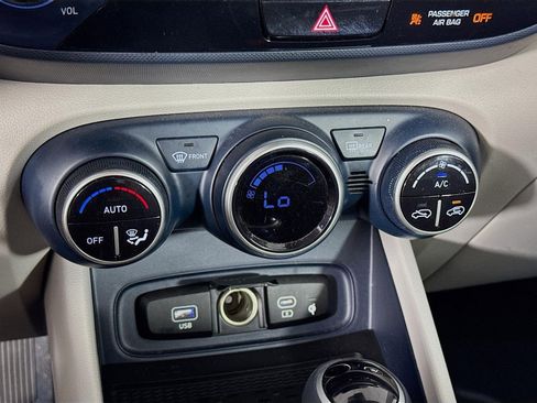 Certified 2023 Hyundai Venue Limited image 16