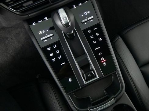 New 2026 Porsche Macan AWD/4WD image 27