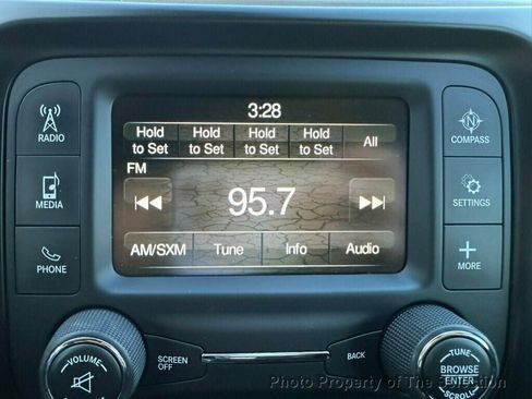 Used 2017 Jeep Cherokee Sport image 28