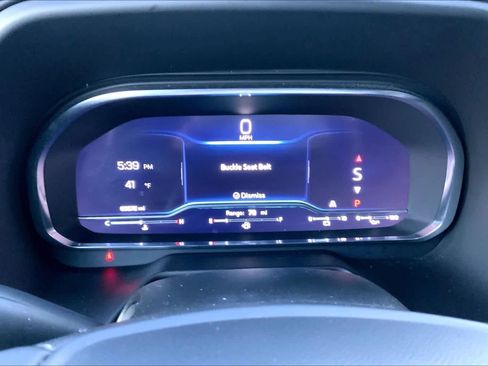 Used 2023 Chevrolet Suburban Premier image 25