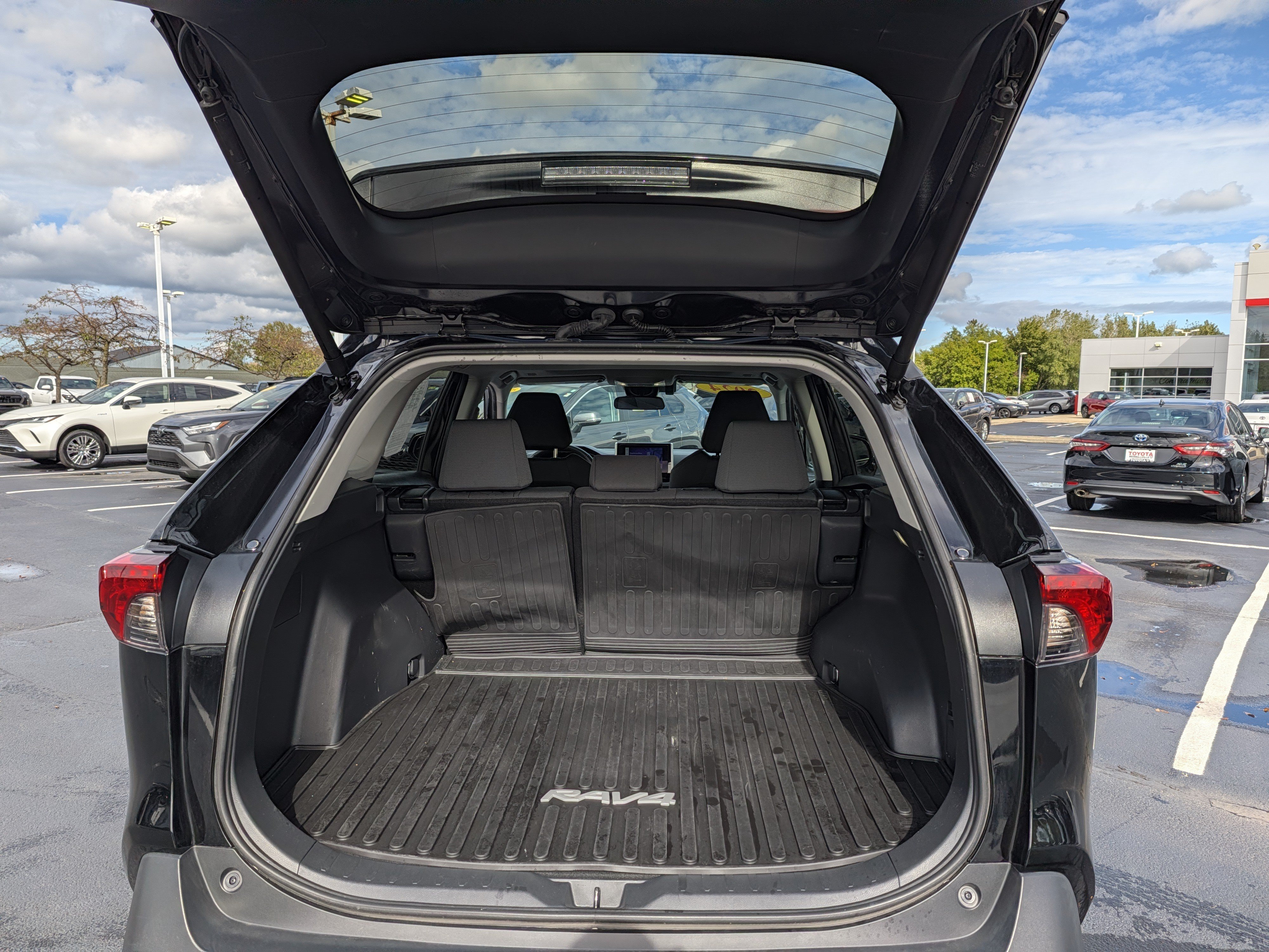 Certified 2024 Toyota RAV4 XLE w/ Convenience Package AWD/4WD image 25