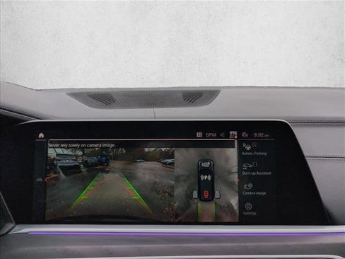 Used 2022 BMW X7 xDrive40i w/ Executive Package image 13