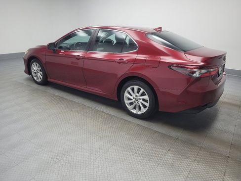 Used 2022 Toyota Camry LE image 3