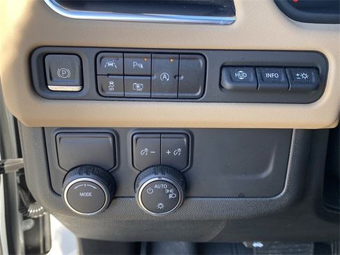 Used 2023 Chevrolet Tahoe Premier image 22