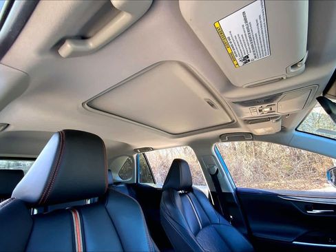 Used 2019 Toyota RAV4 Adventure image 13