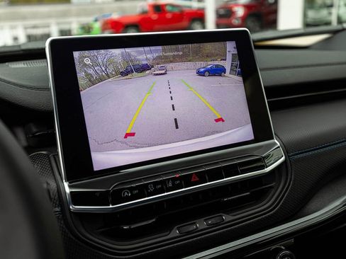 Used 2025 Jeep Compass Latitude w/ Convenience Group image 28