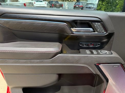 Used 2024 GMC Sierra 1500 AT4X AWD/4WD image 9