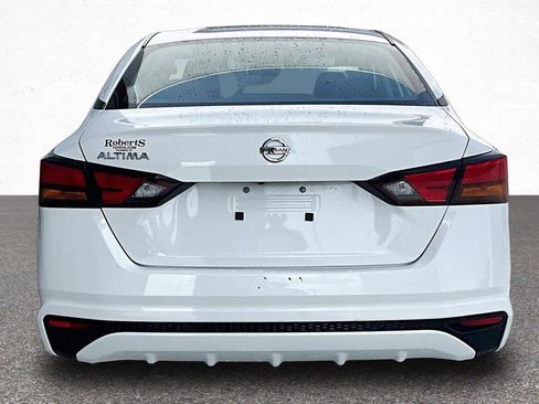 Used 2022 Nissan Altima 2.5 S FWD image 6