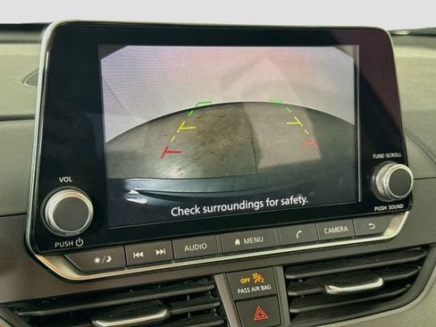 Used 2024 Nissan Altima 2.5 SR FWD image 13