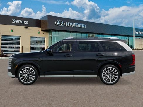 Certified 2026 Hyundai Palisade Calligraphy AWD/4WD image 3