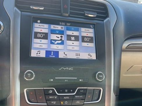 Used 2019 Ford Fusion SEL FWD image 47
