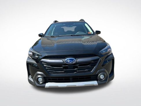 Certified 2025 Subaru Outback Limited AWD/4WD image 2