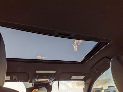 Used 2022 Lexus IS 350 F Sport image 13