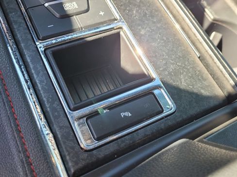 Used 2022 Ford Expedition Limited RWD image 25