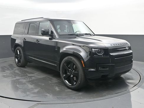 New 2026 Land Rover Defender 130 X-Dynamic SE AWD/4WD image 9