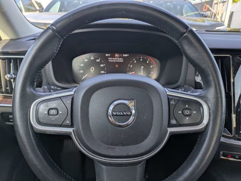 Used 2019 Volvo S60 T6 Momentum w/ Multimedia Package AWD/4WD image 25